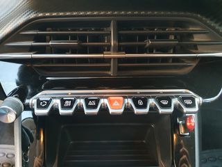 Peugeot 208 2021-thumb-12