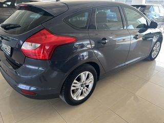 Ford Focus 2012-thumb-4