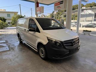 Mercedes-Benz 2018-thumb-1