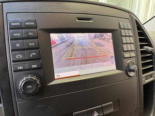 Mercedes-Benz 2018-thumb-10