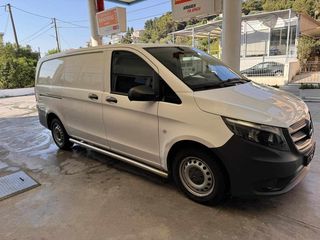Mercedes-Benz 2018-thumb-2