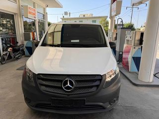Mercedes-Benz 2018-thumb-14