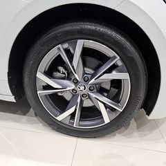 Skoda Enyaq 2025 IV 80 204 PS-thumb-12