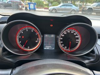 Suzuki Swift 2018-thumb-44