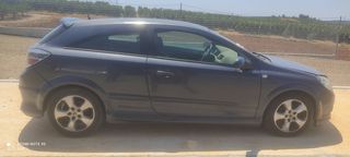Opel Astra 2006 GTC -thumb-5