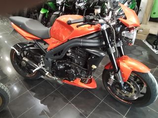 Triumph Speed Triple 1050 2011-thumb-3