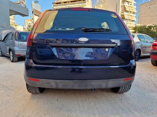 Ford Fiesta 2003-thumb-5