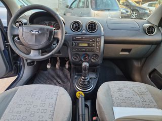 Ford Fiesta 2003-thumb-11