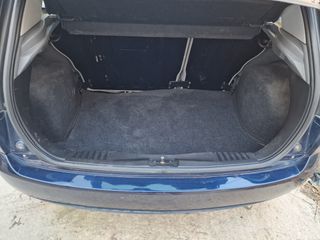 Ford Fiesta 2003-thumb-17