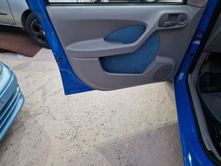 Fiat Panda 2004-thumb-8