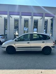 Renault Scenic 2004-thumb-1