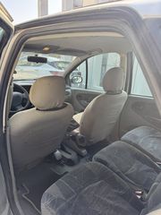 Renault Scenic 2004-thumb-9