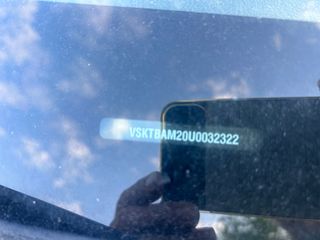Nissan NV 200 2012-thumb-11