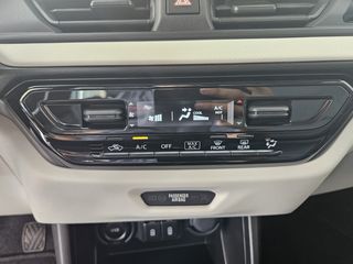 Suzuki Swift 2026 GL+-thumb-16
