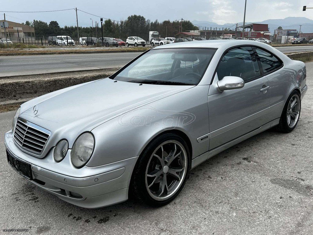 Mercedes-Benz CLK 200 2000 2.0 AVANTGARTE