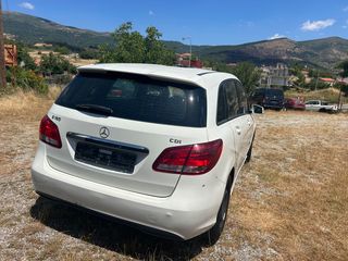 Mercedes-Benz B 180 2016-thumb-2