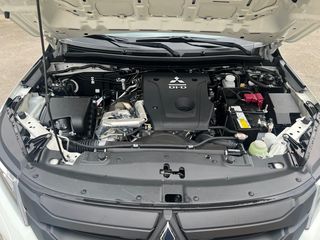 Mitsubishi L200 2022-thumb-16