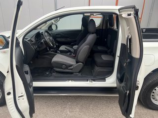 Mitsubishi L200 2022-thumb-12