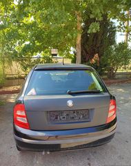 Skoda Fabia 2002-thumb-3