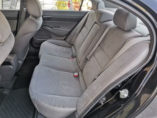 Honda Civic 2006-thumb-9
