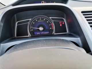 Honda Civic 2006-thumb-10