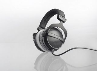 Beyerdynamic DT 770 PRO 250 Ω - closed studio headphones-thumb-1