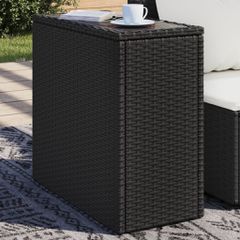 Τραπέζι Κήπου με Γυάλινη Επιφ. Μαύρο 58x27,5x55 εκ. Συνθ. Ρατάν 365982