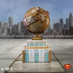 DC Bookend The Daily Planet-thumb-2