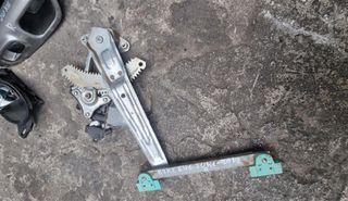 Ηλεκτρικός Γρύλος Πίσω Αριστερός Nissan Juke K9kf646 (F15) 1.5 dCi 1461 cc / 1.5 l 110 HP 2014