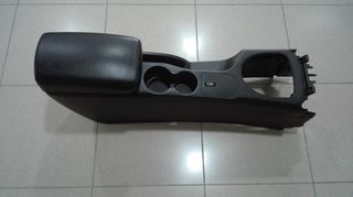 NISSAN QASHQAI 2007-13 ΚΟΝΣΟΛΑ ΜΕ ΤΕΜΠΕΛΗ-ΥΠΟΒΡΑΧΙΟΝΙΟ ΣΕ ΑΡΙΣΤΗ ΚΑΤΑΣΤΑΣΗ