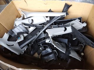 Toyota Yaris 06-18 Διαφορά Πλαστικά Εσωτερικά   