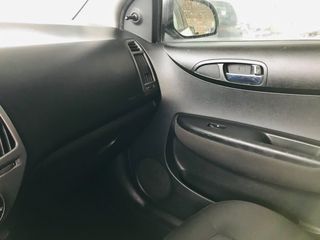 Hyundai i 20 2014-thumb-8