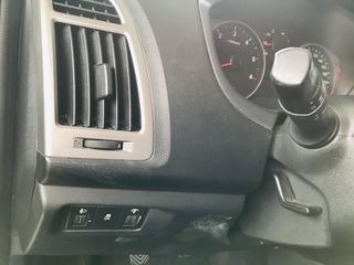 Hyundai i 20 2014-thumb-10