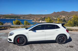 Mercedes-Benz GLA 45AMG 2017 AMG Performance/Panorama Roof /AMG Night package