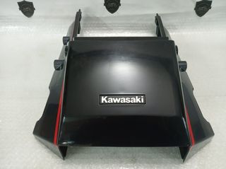 Kawasaki GPZ 900 R ουρά 84- 