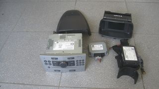Κονσόλα ράδιοCD-MP3 με οθόνη ενδείξεων GPS και bluetooth από Opel Corsa D  2007-2014