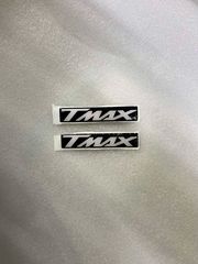 ΑΥΤΟΚΟΛΛΗΤΑ ΓΡΑΜΜΑΤΑ YAMAHA T-MAX ΜΑΥΡΟ-ΛΕΥΚΟ 10x2 cm