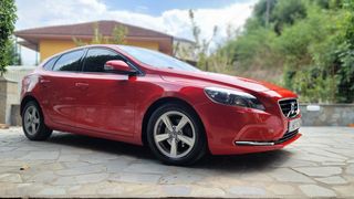 Volvo V40 '15 D2 Livstyl -1ο χέρι- 0€ τέλη 