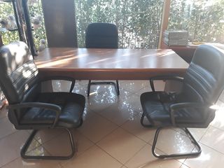 ΕΠΙΠΛΟ γραφείου με 3 καρεκλες