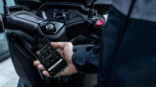 Yamaha XMAX 125 2026 200€ ΔΩΡΟΕΠΙΤΑΓΗ ΠΑΡΑΓΓΕΛΙΑ 1 ΜΗΝΑ!-thumb-3