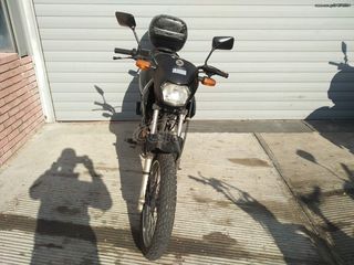 HONDA XR 125 ΓΙΑ ΑΝΤΑΛΛΑΚΤΙΚΑ ΚΟΜΜΑΤΙ ΚΟΜΜΑΤΙ!! PIAGGIO STOCK HOUSE!! ΝΟ.1 ΣΕ ΟΛΗ ΤΗΝ ΕΛΛΑΔΑ!!