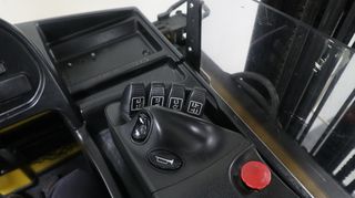 Yale 2014 MR14 REACH TRUCK -thumb-4