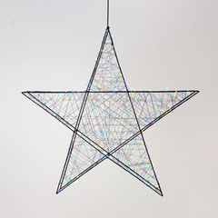 Αστέρι φωτιζόμενο 78cm με 240 χρωματιστά led σε μαύρο μεταλλικό σκελετό τροφοδοσία με μετασχηματιστή 4,5V,χρονοδιακόπτη και προέκταση παροχής 5m IP44