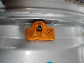 ΓΕΡΜΑΝΟΣ MAGMA 16" 5x120 ΜΕ TPMS-thumb-2
