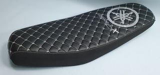 Σέλα Yamaha CryptonX 135 με μπακλαβά και δερματίνη