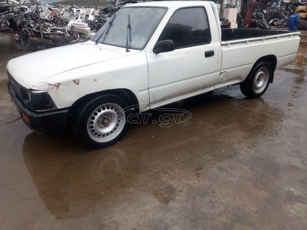 Pickup - Αγροτικό Toyota 2005 HILUX ΜΟΝΟ ΓΙΑ ΑΝΤΑΛΛΑΚΤΙΚΑ