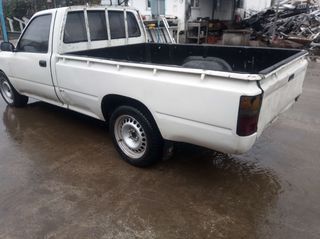 Pickup - Αγροτικό Toyota 2005 HILUX ΜΟΝΟ ΓΙΑ ΑΝΤΑΛΛΑΚΤΙΚΑ-thumb-5