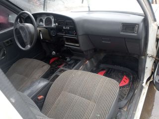 Pickup - Αγροτικό Toyota 2005 HILUX ΜΟΝΟ ΓΙΑ ΑΝΤΑΛΛΑΚΤΙΚΑ-thumb-8