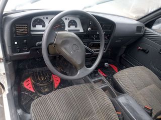 Pickup - Αγροτικό Toyota 2005 HILUX ΜΟΝΟ ΓΙΑ ΑΝΤΑΛΛΑΚΤΙΚΑ-thumb-9