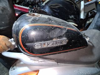 Suzuki GN 125 ρεζερβουάρ